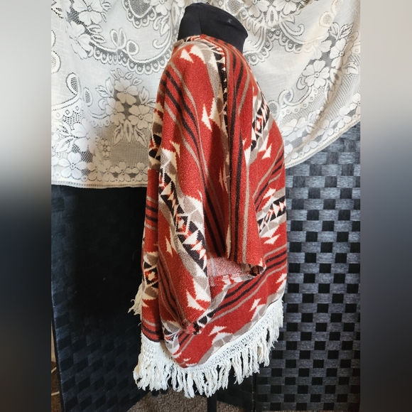 Mauve - Multi-Colored Aztec Short Sleeve Cardigan - (M) - Picture 7 of 7